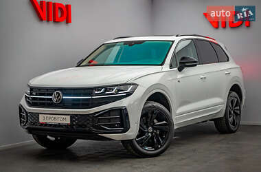 Позашляховик / Кросовер Volkswagen Touareg 2024 в Києві