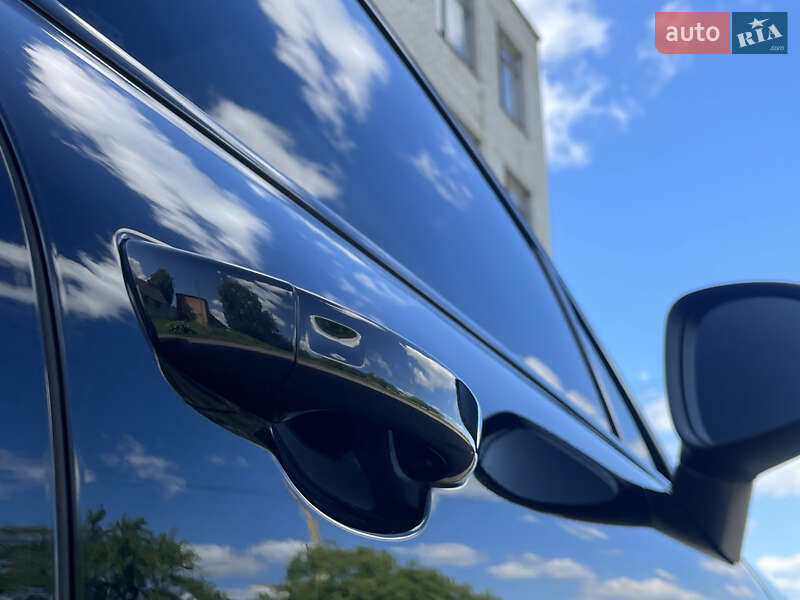 Позашляховик / Кросовер Volkswagen Touareg 2012 в Бердичеві