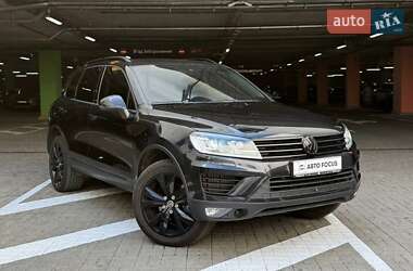 Внедорожник / Кроссовер Volkswagen Touareg 2016 в Киеве
