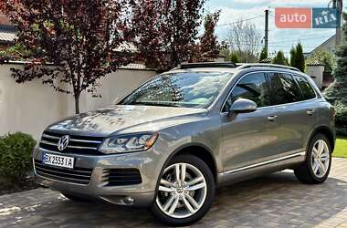 Позашляховик / Кросовер Volkswagen Touareg 2014 в Вінниці
