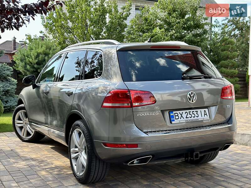 Позашляховик / Кросовер Volkswagen Touareg 2014 в Вінниці