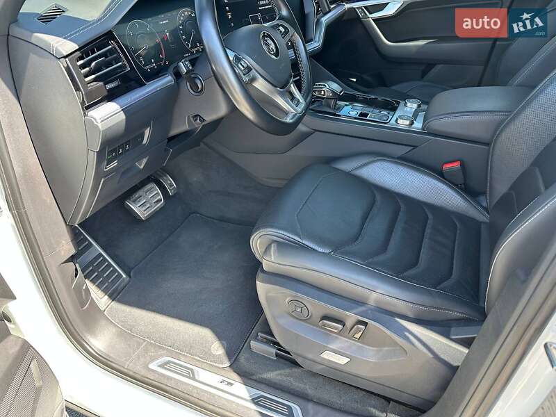 Внедорожник / Кроссовер Volkswagen Touareg 2019 в Умани фото 13 Внедорожник / Кроссовер Volkswagen Touareg 2019 в Умани