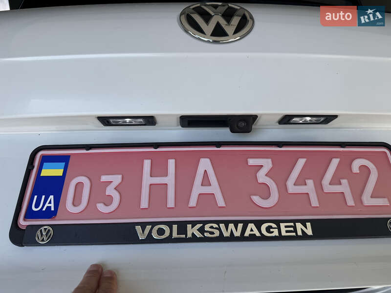 Внедорожник / Кроссовер Volkswagen Touareg 2019 в Тячеве