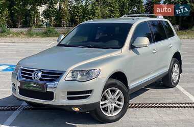 Внедорожник / Кроссовер Volkswagen Touareg 2007 в Киеве