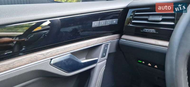 Внедорожник / Кроссовер Volkswagen Touareg 2020 в Киеве фото 12 Внедорожник / Кроссовер Volkswagen Touareg 2020 в Киеве
