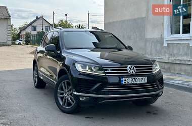 Позашляховик / Кросовер Volkswagen Touareg 2015 в Львові