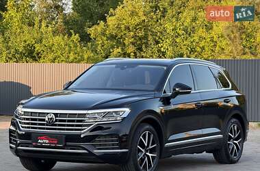Внедорожник / Кроссовер Volkswagen Touareg 2022 в 