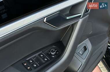 Внедорожник / Кроссовер Volkswagen Touareg 2022 в 