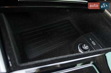 Внедорожник / Кроссовер Volkswagen Touareg 2022 в 