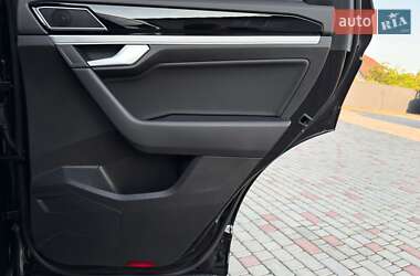 Внедорожник / Кроссовер Volkswagen Touareg 2022 в 