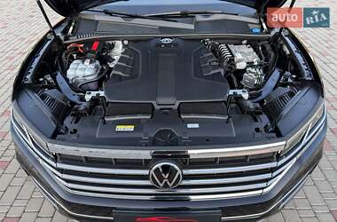 Внедорожник / Кроссовер Volkswagen Touareg 2022 в 