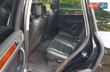 Внедорожник / Кроссовер Volkswagen Touareg 2011 в 
