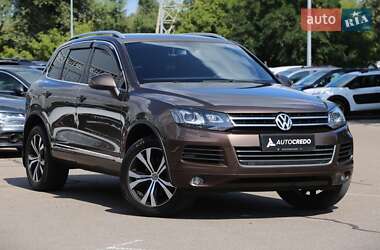 Позашляховик / Кросовер Volkswagen Touareg 2012 в Києві