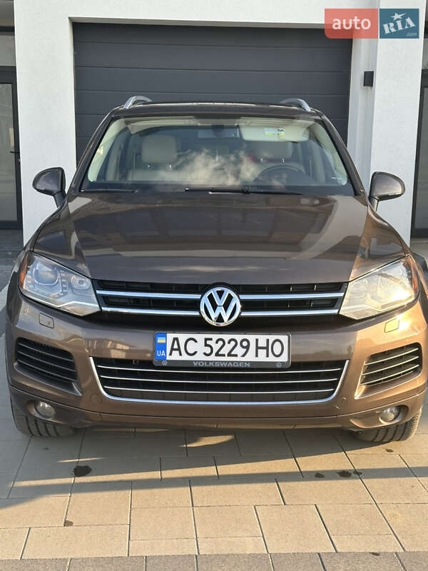 Позашляховик / Кросовер Volkswagen Touareg 2012 в Ковелі