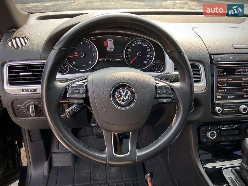 Позашляховик / Кросовер Volkswagen Touareg 2015 в Дніпрі