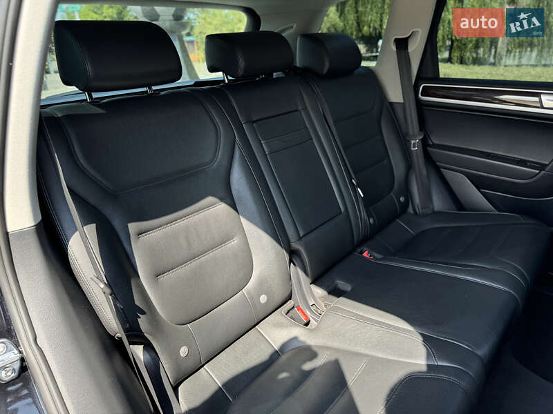 Позашляховик / Кросовер Volkswagen Touareg 2012 в Олександрії фото 29 Позашляховик / Кросовер Volkswagen Touareg 2012 в Олександрії