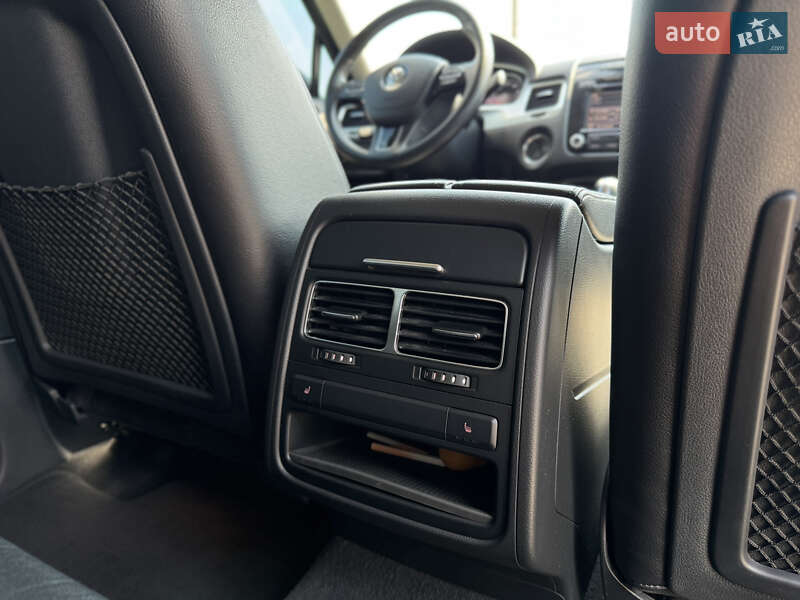 Позашляховик / Кросовер Volkswagen Touareg 2012 в Олександрії фото 34 Позашляховик / Кросовер Volkswagen Touareg 2012 в Олександрії