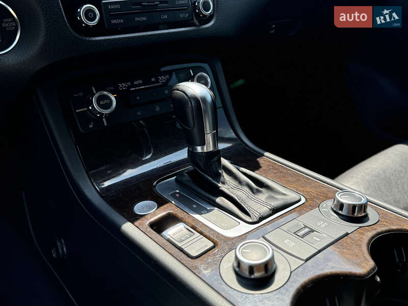 Позашляховик / Кросовер Volkswagen Touareg 2012 в Олександрії фото 38 Позашляховик / Кросовер Volkswagen Touareg 2012 в Олександрії