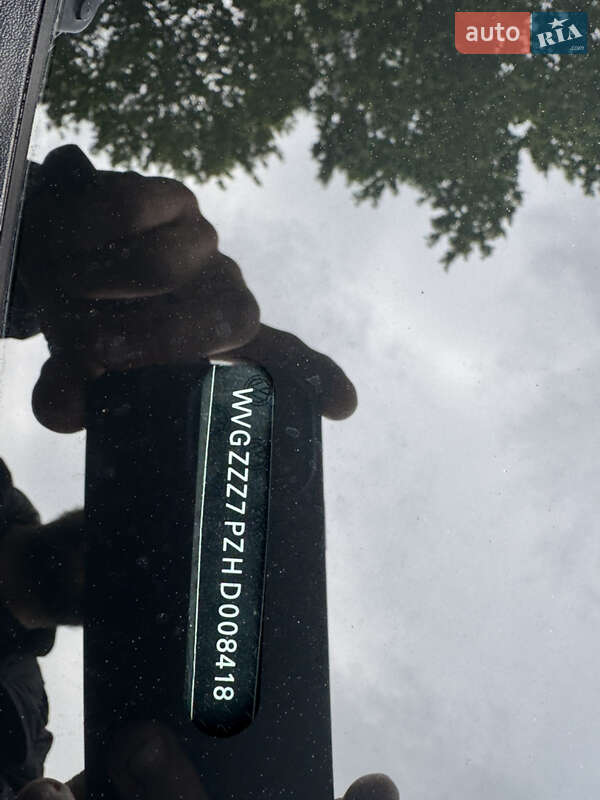 Позашляховик / Кросовер Volkswagen Touareg 2016 в Хмельницькому