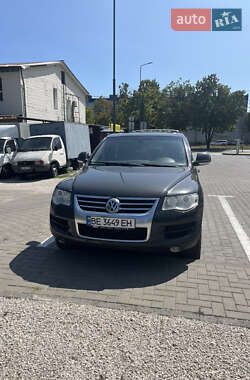 Внедорожник / Кроссовер Volkswagen Touareg 2008 в Днепре