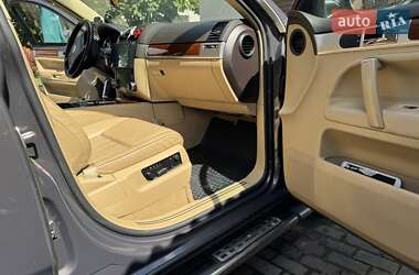 Внедорожник / Кроссовер Volkswagen Touareg 2009 в 