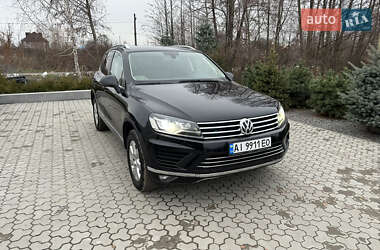 Внедорожник / Кроссовер Volkswagen Touareg 2015 в Киеве