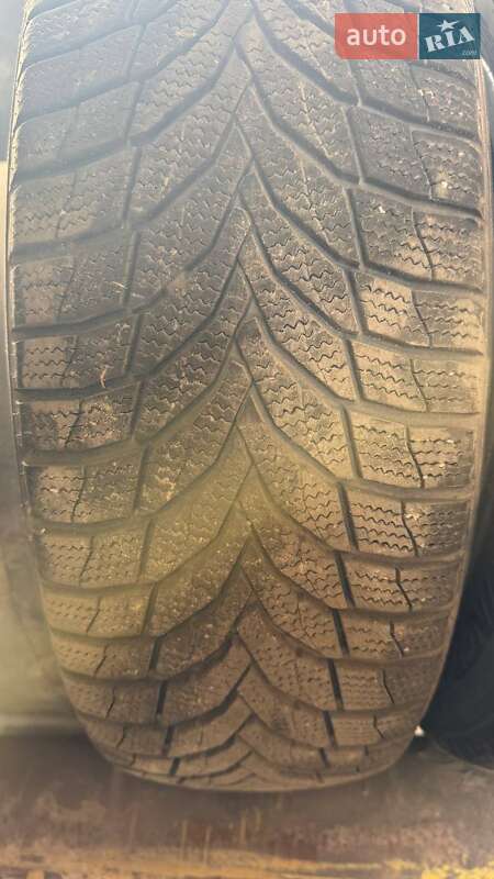 Позашляховик / Кросовер Volkswagen Touareg 2012 в Старій Вижівці