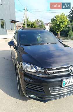 Позашляховик / Кросовер Volkswagen Touareg 2011 в Богуславі
