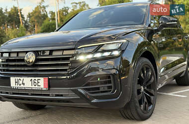 Внедорожник / Кроссовер Volkswagen Touareg 2020 в Киеве
