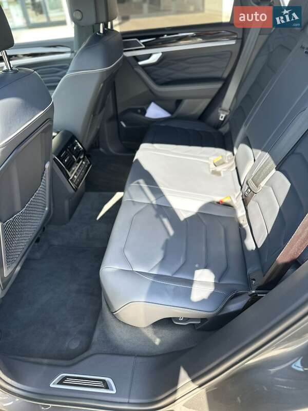Внедорожник / Кроссовер Volkswagen Touareg 2023 в Полтаве