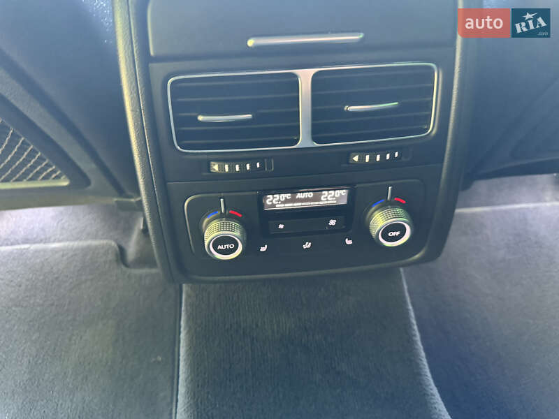 Внедорожник / Кроссовер Volkswagen Touareg 2015 в Черновцах фото 21 Внедорожник / Кроссовер Volkswagen Touareg 2015 в Черновцах