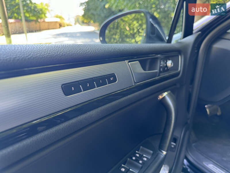 Внедорожник / Кроссовер Volkswagen Touareg 2015 в Черновцах фото 26 Внедорожник / Кроссовер Volkswagen Touareg 2015 в Черновцах