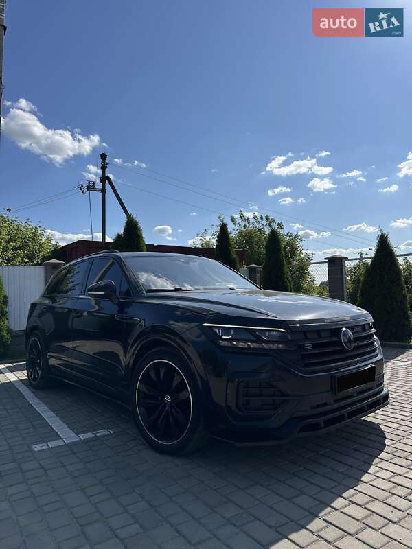 Внедорожник / Кроссовер Volkswagen Touareg 2023 в Киеве