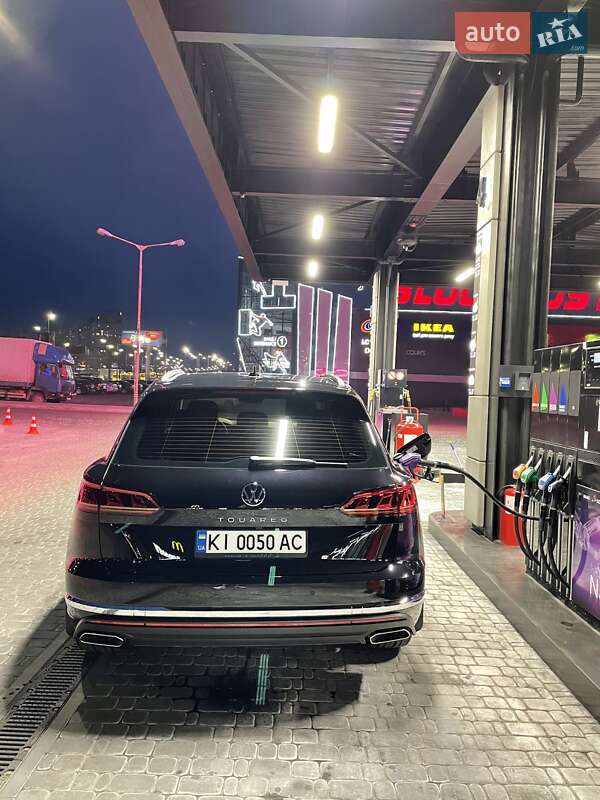 Внедорожник / Кроссовер Volkswagen Touareg 2021 в Киеве