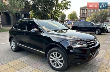 Позашляховик / Кросовер Volkswagen Touareg 2012 в Дніпрі
