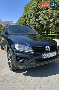 Внедорожник / Кроссовер Volkswagen Touareg 2015 в Тернополе