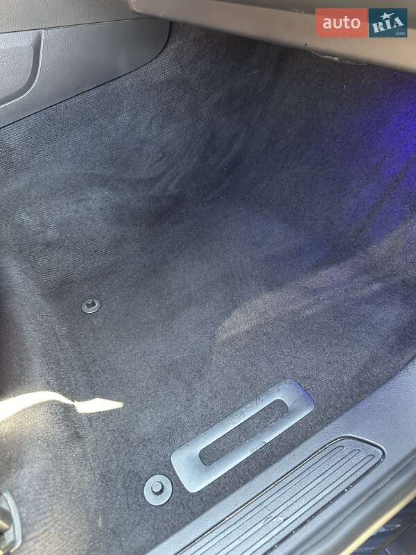 Внедорожник / Кроссовер Volkswagen Touareg 2015 в Тернополе фото 50 Внедорожник / Кроссовер Volkswagen Touareg 2015 в Тернополе