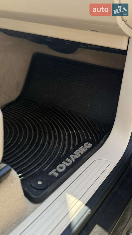 Позашляховик / Кросовер Volkswagen Touareg 2015 в Львові фото 17 Позашляховик / Кросовер Volkswagen Touareg 2015 в Львові