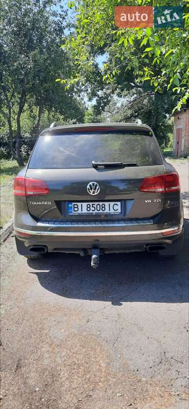 Позашляховик / Кросовер Volkswagen Touareg 2015 в Лубнах