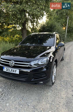 Позашляховик / Кросовер Volkswagen Touareg 2012 в Чернівцях