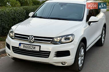 Позашляховик / Кросовер Volkswagen Touareg 2014 в Дніпрі
