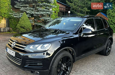 Внедорожник / Кроссовер Volkswagen Touareg 2011 в Львове