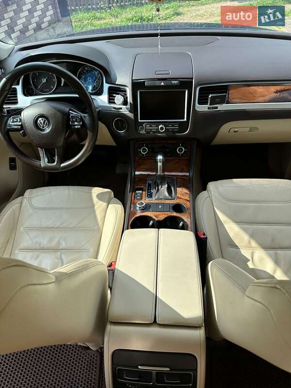 Внедорожник / Кроссовер Volkswagen Touareg 2011 в Ивано-Франковске