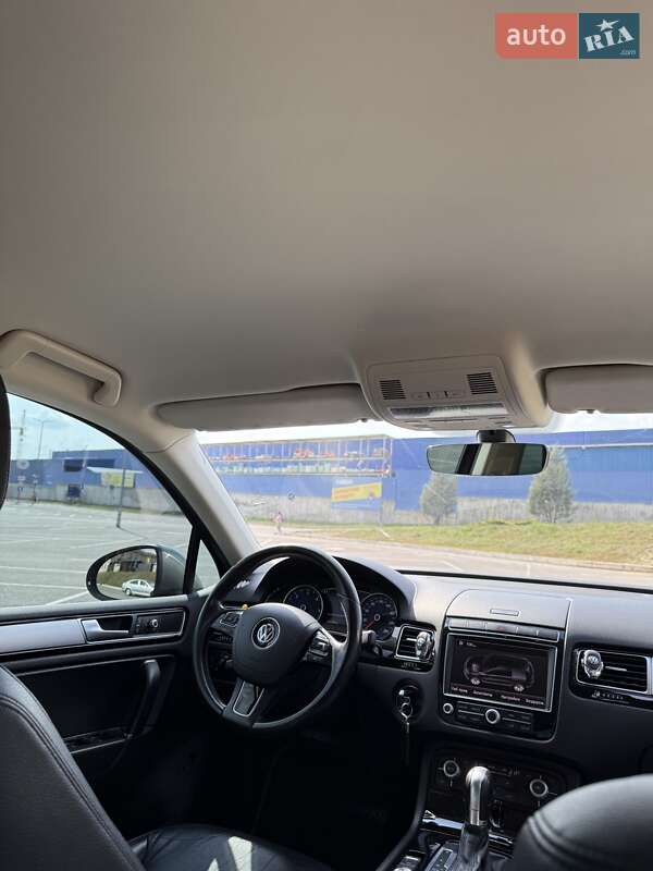 Внедорожник / Кроссовер Volkswagen Touareg 2017 в Виннице