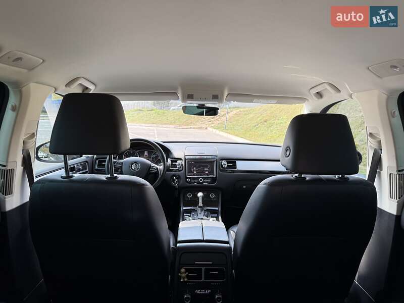 Внедорожник / Кроссовер Volkswagen Touareg 2017 в Виннице