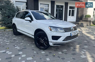 Позашляховик / Кросовер Volkswagen Touareg 2017 в Києві