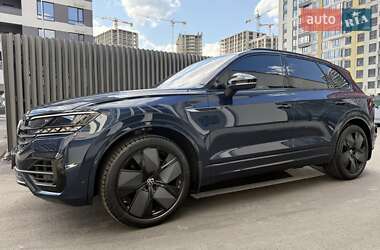 Внедорожник / Кроссовер Volkswagen Touareg 2023 в Киеве