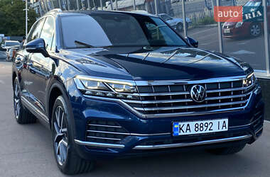 Внедорожник / Кроссовер Volkswagen Touareg 2022 в Киеве