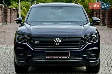 Позашляховик / Кросовер Volkswagen Touareg 2020 в Рівному