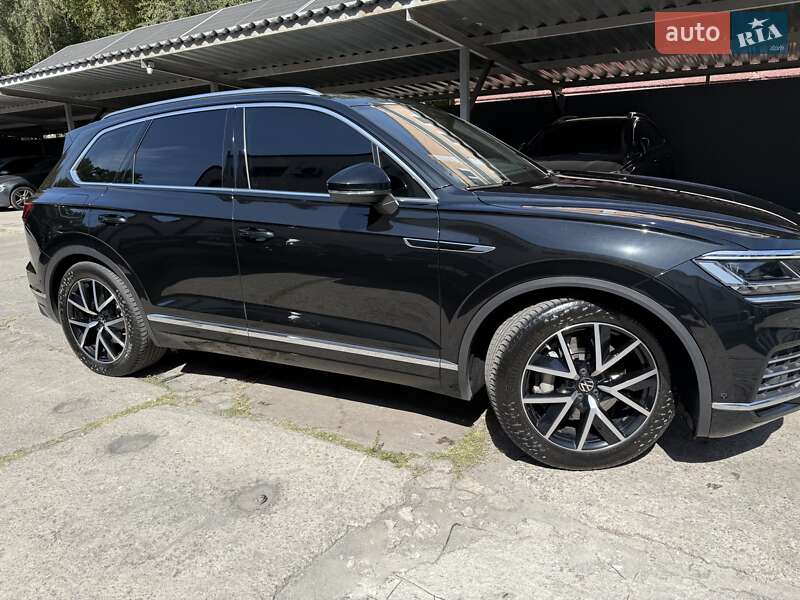 Внедорожник / Кроссовер Volkswagen Touareg 2022 в Каменском фото 4 Внедорожник / Кроссовер Volkswagen Touareg 2022 в Каменском
